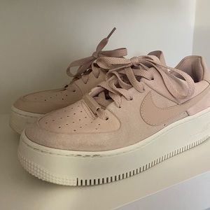 Nike Air Force 1